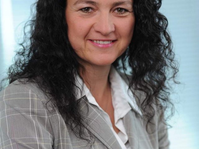 Axis: Markéta Bauerová