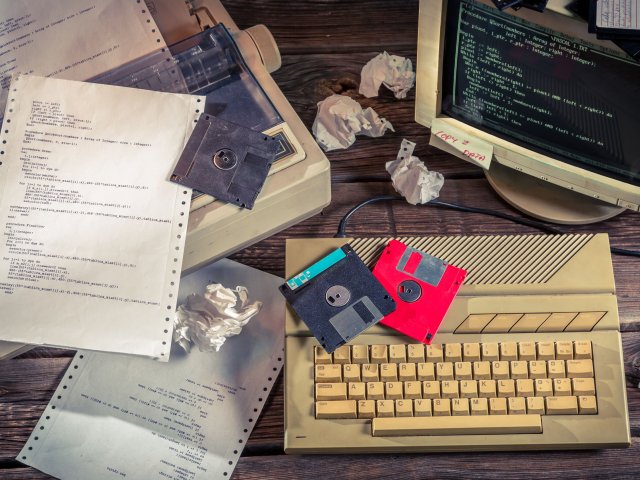 První počítačový vir vznikl před 35 lety. Měl chránit před paděláním disket