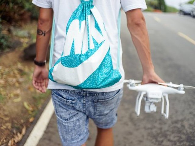 Od ledna platí nová pravidla pro létání s drony