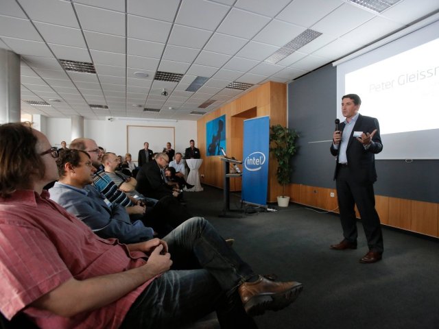Intel uvedl procesory Haswell a oslavil 20 let působení v ČR
