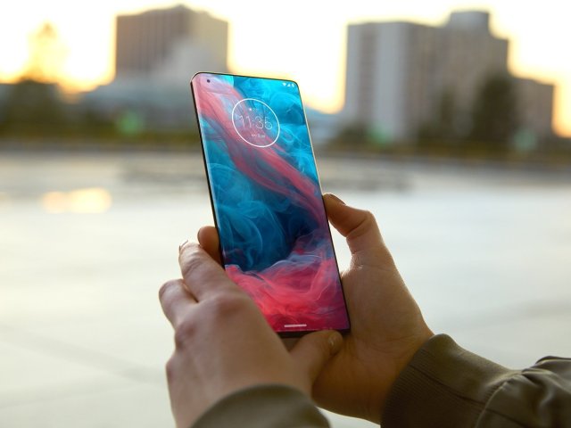 Motorola přenesla bezpečnostní řešení ThinkShield i na mobilní telefony