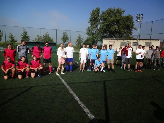 Manažeři mění lakýrky za kopačky aneb s Veracompem za fotbalem