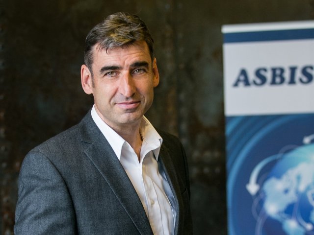 Jako když se vrátíte po prázdninách do školy