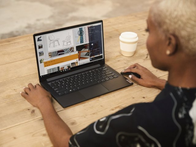 Lenovo uvádí na český trh novou generaci notebooků Yoga Slim