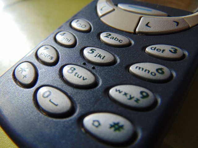 Ikonická Nokia 3310 slaví 20 let. Hojně se používá doposud