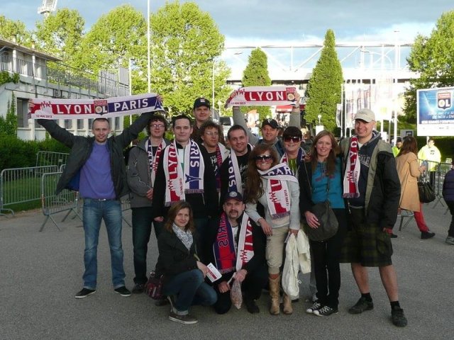 Lama pozvala zákazníky do Francie