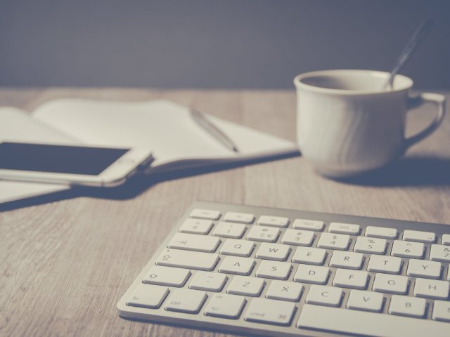 Téměř tři čtvrtiny podniků plánují ponechat některé zaměstnance pracovat na dálku trvale