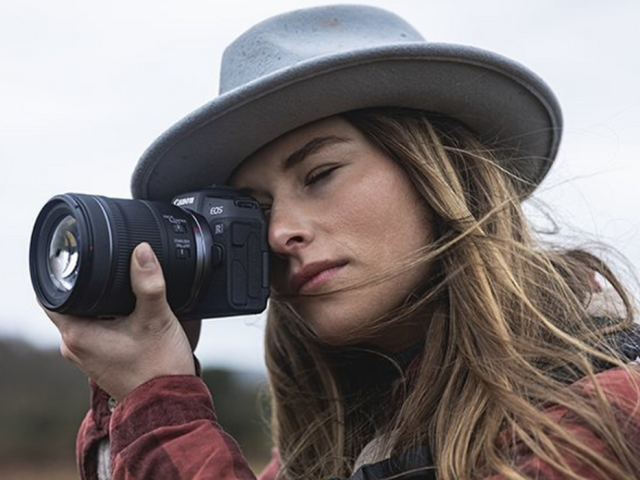 Canon díky cashbacku vrátí peníze za nákup fotoaparátů i objektivů