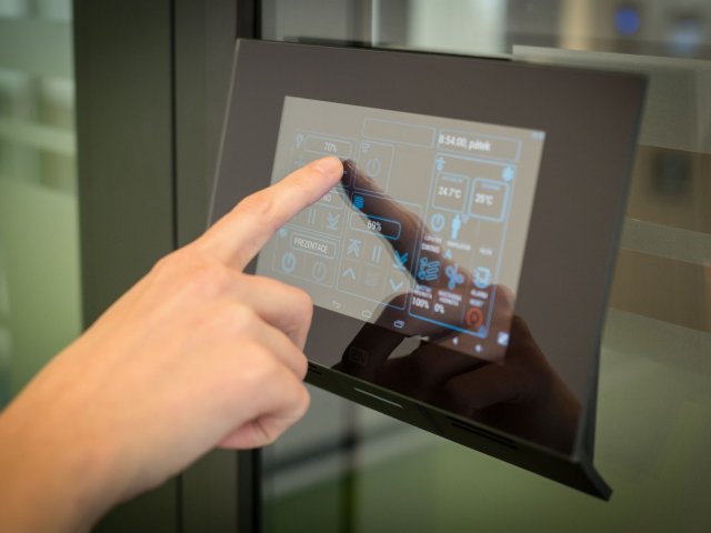 V chytrých zařízení do domácnosti vidí budoucnost až 43 % Čechů