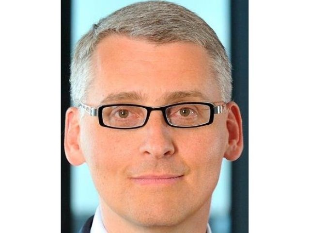 Fujitsu: Jürgen Walter