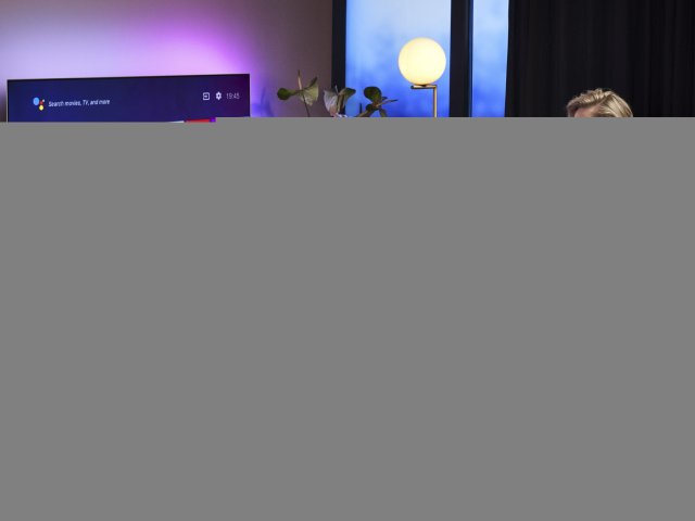 Nový OLED televizor od Philipsu využívá k vylepšení obrazu umělou inteligenci 