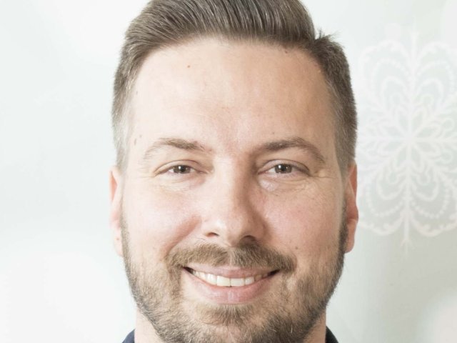 Davida Zika vede divizi Secure Power ve Schneider Electric