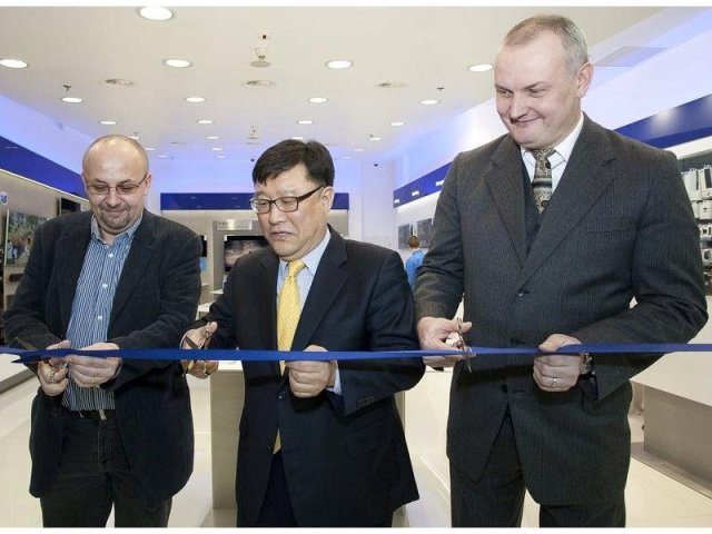Samsung otevřel Brand Store v OC Chodov