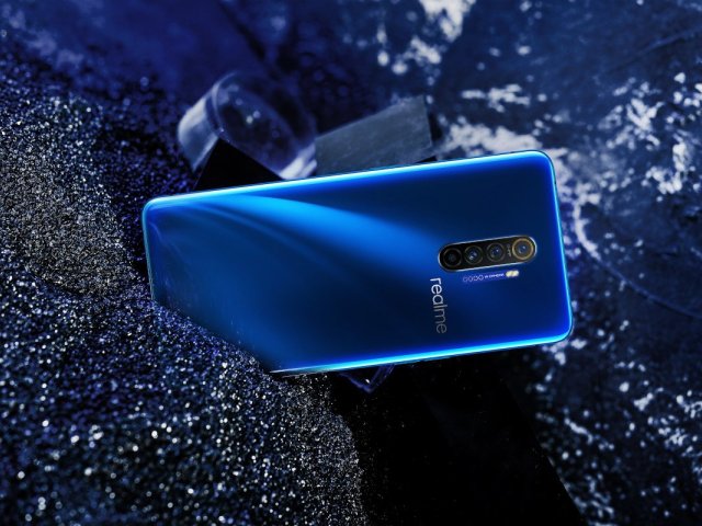 Na český a slovenský trh vstupují smartphony realme