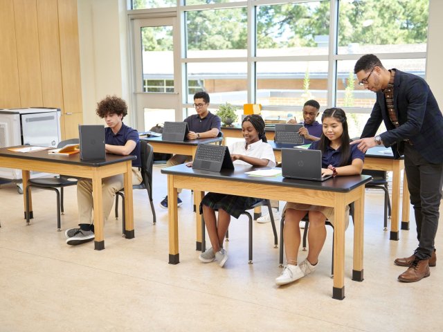 HP představilo nový notebook pro školy a vzdělávací instituce