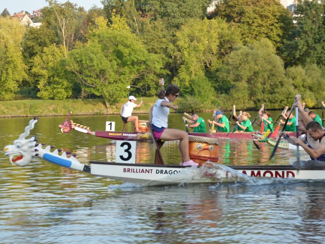 12. ročník IT závodů dračích lodí ovládla Tech Data
