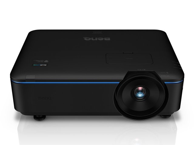 BenQ: projektory LU950, LU951 a LU951ST