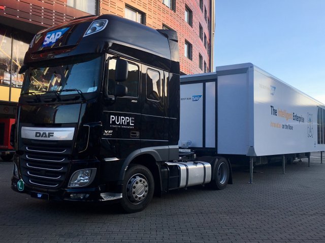 SAP přivezl do Prahy interaktivní kamion a ukázal možnosti inteligentního podnikání