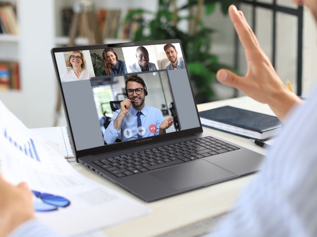 ASUS představil novinky ze sérií ExpertBook a ExpertCenter pro firemní klientelu