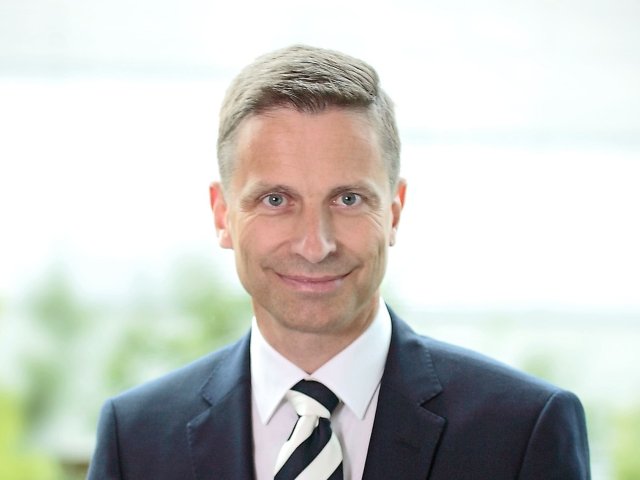 HPE v ČR po 16 letech mění ředitele - Jana Kameníčka střídá Tomáš Kubát