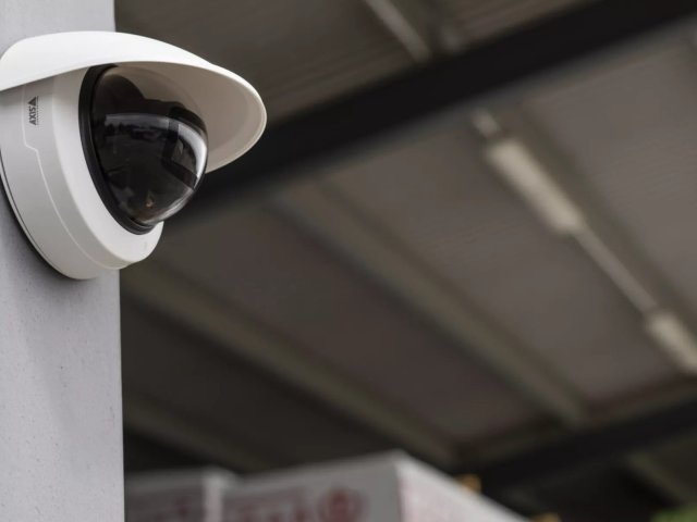 Axis představil kopulovité kamery AXIS M42 s varifokálním objektivem