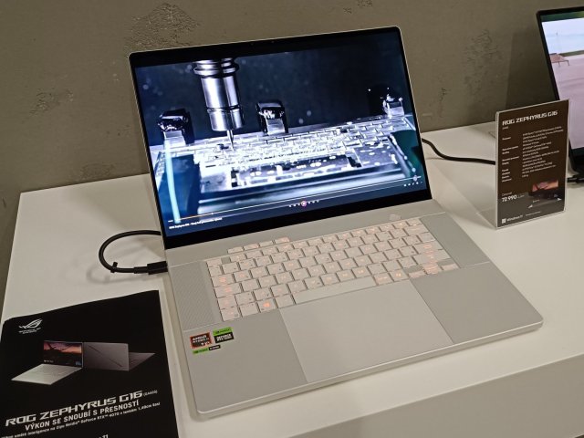 ASUS v Praze představil své nové Copilot+ notebooky