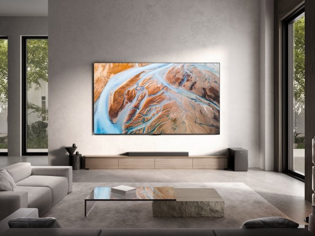 TCL představila pokrokové televizory i smartphony s technologií NXTPAPER