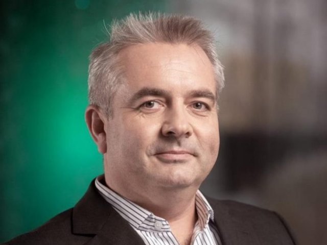 Z pilotu do produkce: proč firmy potřebují vlastní AI infrastrukturu?