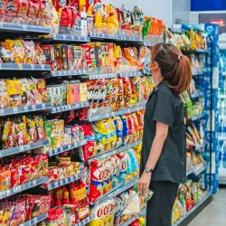 Důvěra spotřebitelů v ekonomiku dále roste, důvěra podnikatelů se meziměsíčně snížila