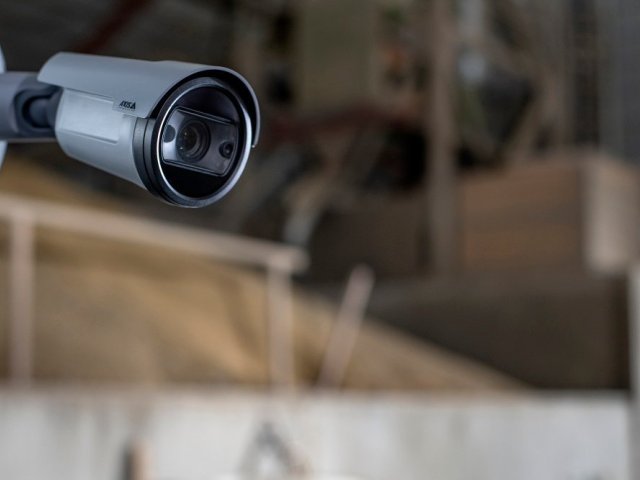 Axis uvedl na trh první kameru na světě vhodnou do rizikových lokalit „Zóna/Divize 2“