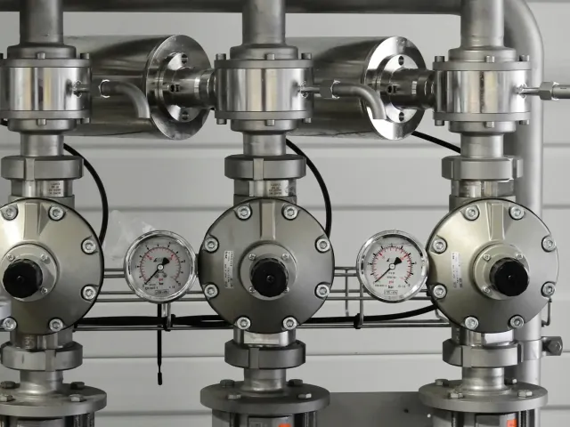 Více než pětina firem v uplynulém roce zaznamenala kybernetický útok na své průmyslové technologie