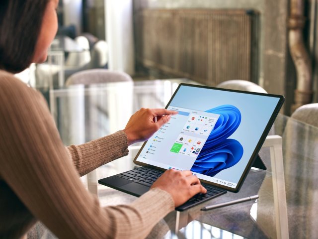 Rok 2023 v byznysu a technologiích: Předplacené služby, kontejnery, vliv rostoucích cen energií a experti se širším záběrem