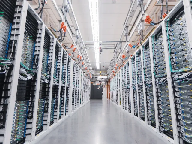 Co (ne)plyne z výpadků Cloudflare?