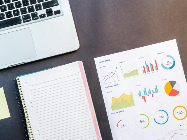 Růst české ekonomiky vlivem aktivní bilance zahraničního obchodu zrychlil