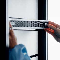 IBM představilo nová autonomní úložiště poháněná agentní AI