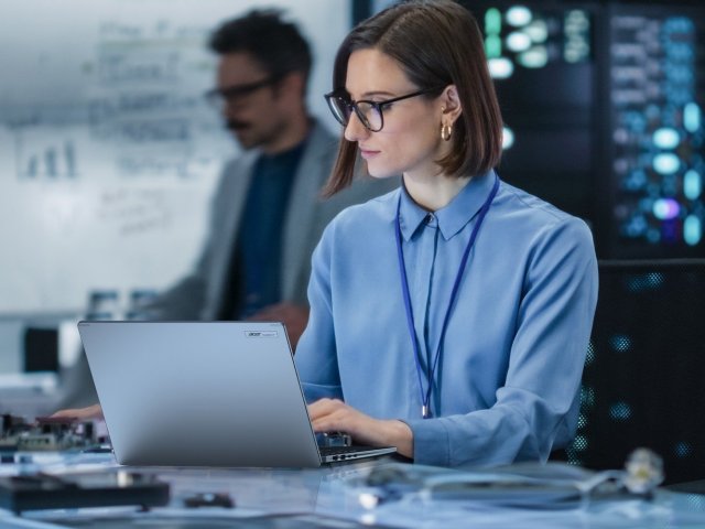 Acer představil první Copilot+ PC řady TravelMate P2 a P4 s procesory Intel Core Ultra Series 3