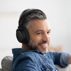 Sennheiser RS 275 s technologií Auracast otevírá novou éru TV sluchátek