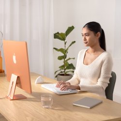 Proč nám práce v kanceláři způsobuje bolest a jak si vylepšit pracovní setup?