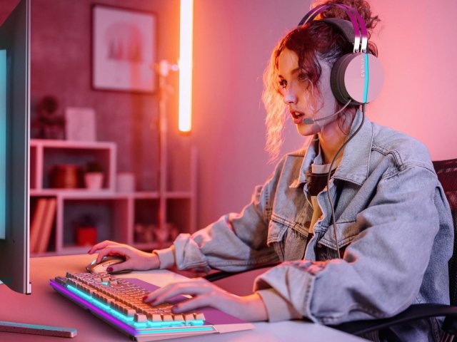 Hráči pořád táhnou byznys s monitory, spektrum hráčů je ale různorodější