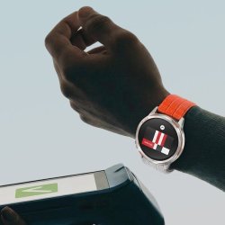 Chytré hodinky Huawei začínají v ČR podporovat bezkontaktní placení