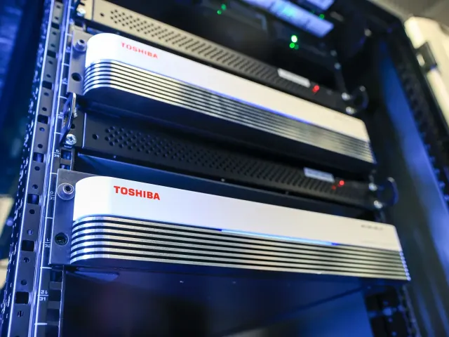 Česko spouští infrastrukturu pro komunikaci budoucnosti: Bezpečná data už běží po kvantové síti