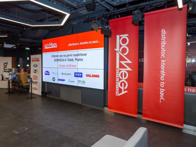 100MEGA přenesla svou roadshow do světa gaming technologií a zážitků.