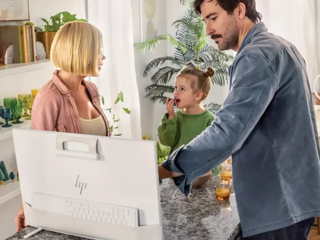 AI se stává běžnou součástí života Čechů, používají ji tři čtvrtiny z nich