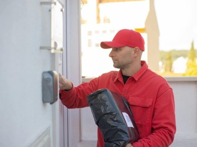 E-shopy řeší nový fenomén „delivery anxiety“: Zákazníky stresuje zpoždění i tracking zásilek