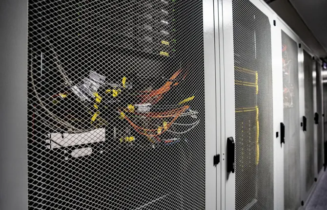 Kvůli klimatickým rizikům je ohrožena více než polovina finanční hodnoty evropských AI datových center