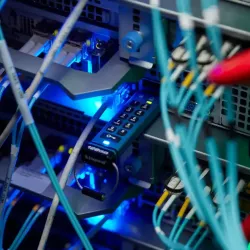 Téměř osm tisíc obětí ransomwaru za rok 2025: „kvantoví“ útočníci sbírají šifrovaná data už dnes