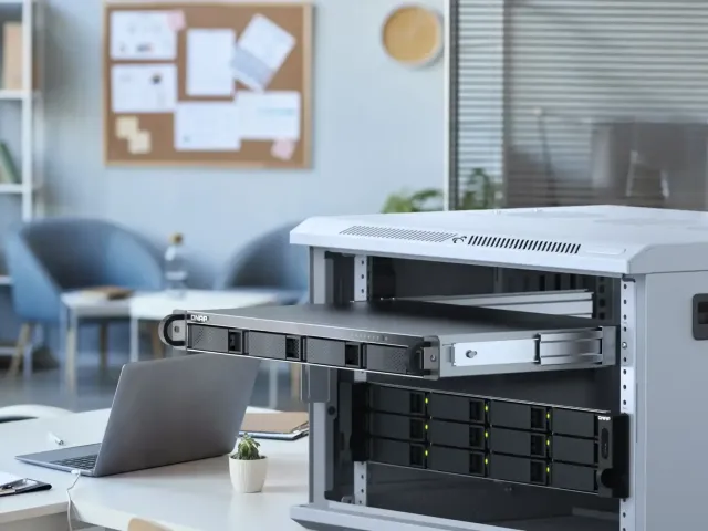 QNAP QuTS MEGA 2.0 vylepšuje ochranu škálovatelných NAS a obnovu po havárii
