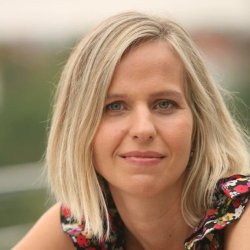 ČTÚ od září posiluje dohled nad umělou inteligencí, nové oddělení povede Anna Hroudová