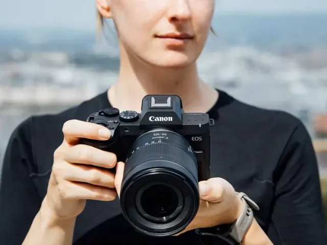 Canon EOS R8 Mark přináší full-frame formát v cestovní velikosti