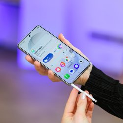 Samsung oficiálně nabízí uživatelské rozhraní One UI 9 i starším přístrojům